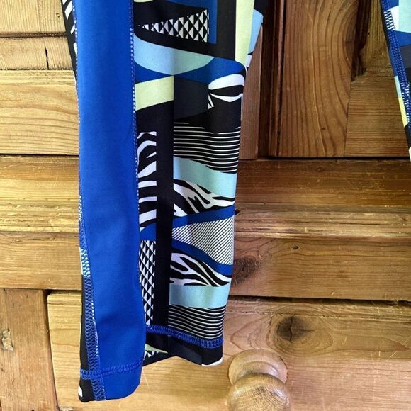 Adidas Small Tech Fit Blue Colorful Cropped Athletic Leggings - Picture 6 of 8
